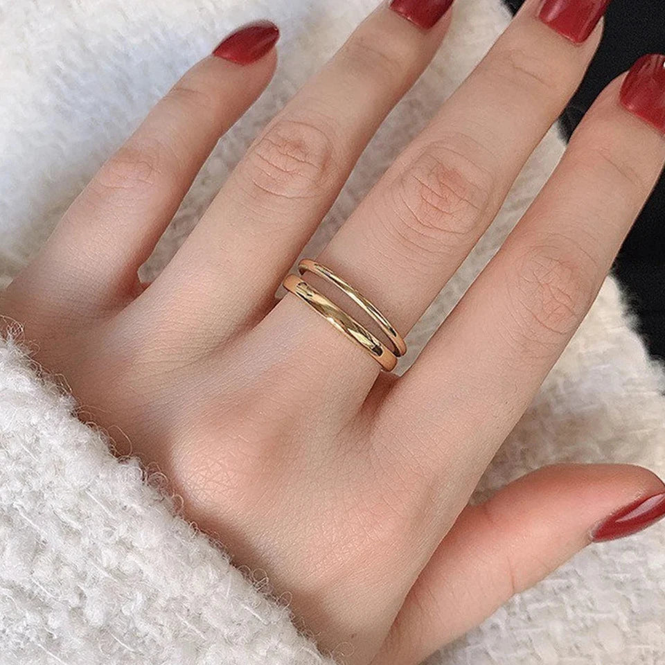 Modessie Women’s Ring – Retro Minimalist Gold or Silver Stainless Steel Jewelry