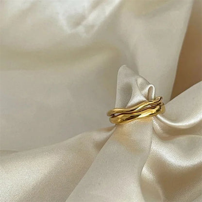 Modessie Gold Color /Silver Color Irregular Wave Rings Trendy Simple Geometric Handmade Jewelry for Women Couple