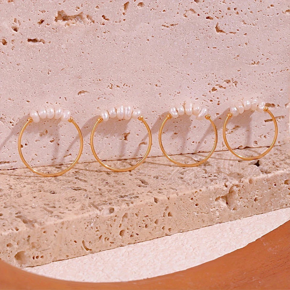 Modessie Fashion Freshwater Pearls High Quality Stainless Steel Gold-Plated Round Rings Holiday Jewelry