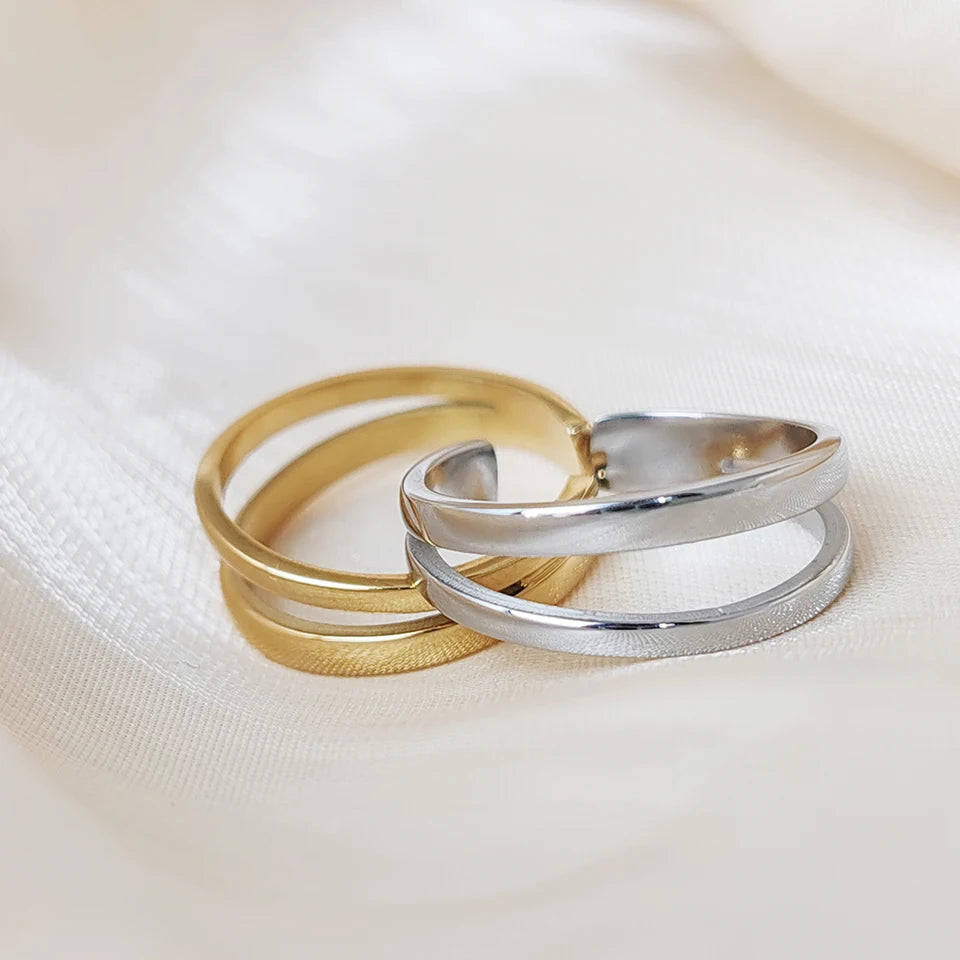 Modessie Women’s Ring – Retro Minimalist Gold or Silver Stainless Steel Jewelry