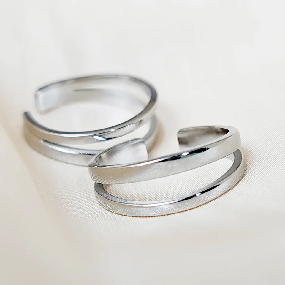 Modessie Women’s Ring – Retro Minimalist Gold or Silver Stainless Steel Jewelry