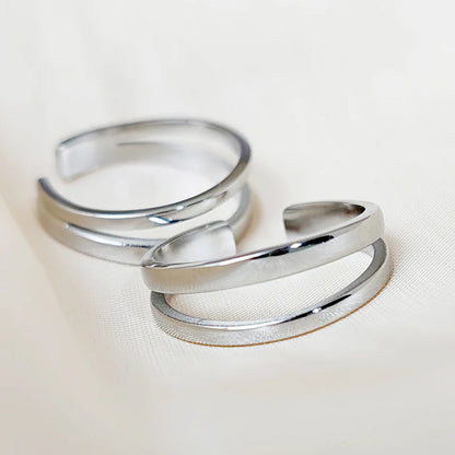 Modessie Women’s Ring – Retro Minimalist Gold or Silver Stainless Steel Jewelry