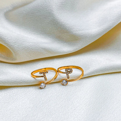 Modessie Classic Fashion Jewelry A-Z 26 Letters Ring Simple Stainless Steel Shiny Zirconia