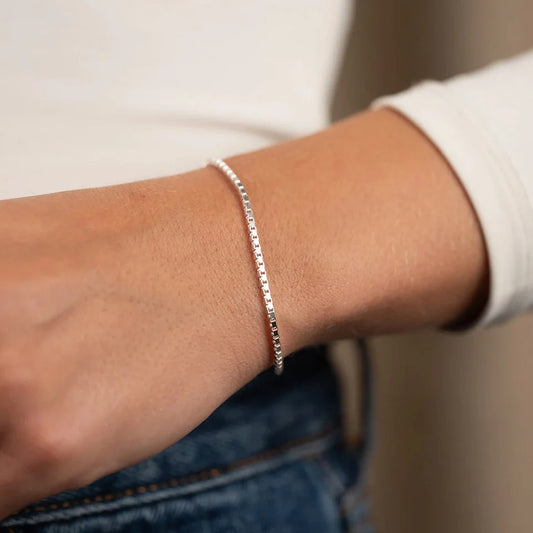 Modessie Silver Color Stainless Steel Box Chain Bracelet for  Men / Women